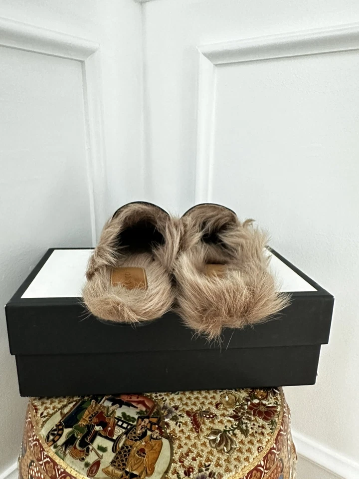 Mocasín sin cordones GUCCI Princetown Horsebit Mule negro con piel 37/7, usado Foto 2 de 4