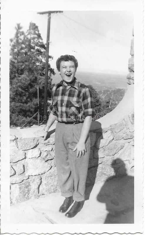BLACK AND WHITE FOUND PHOTOGRAPH Shadow FREE SHIPPING Original Snapshot 99 3 P