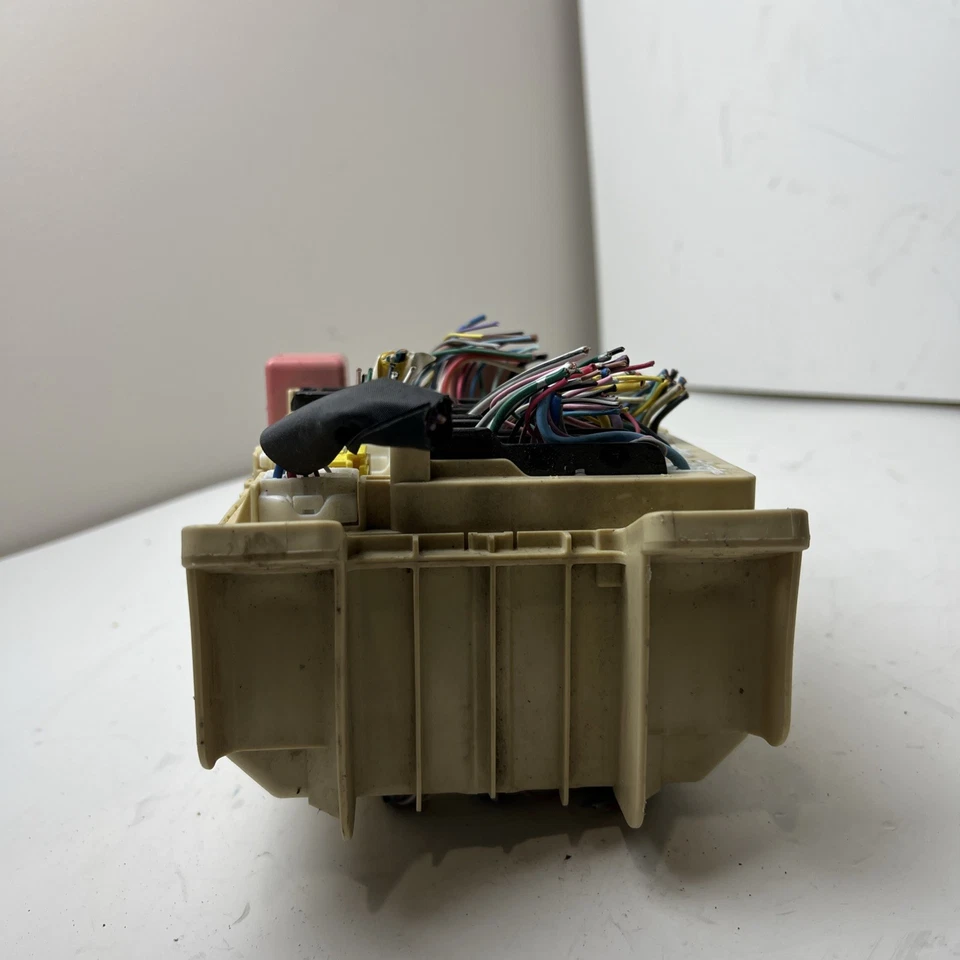 Lexus RX400H 2009 cabina interior relé de fusibles caja de conexiones OEM Foto 3 de 4