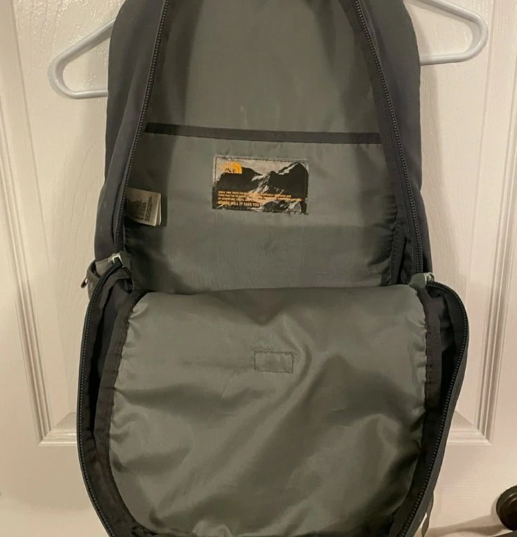 Mochila The North Face Vault gris y amarillo Foto 2 de 4