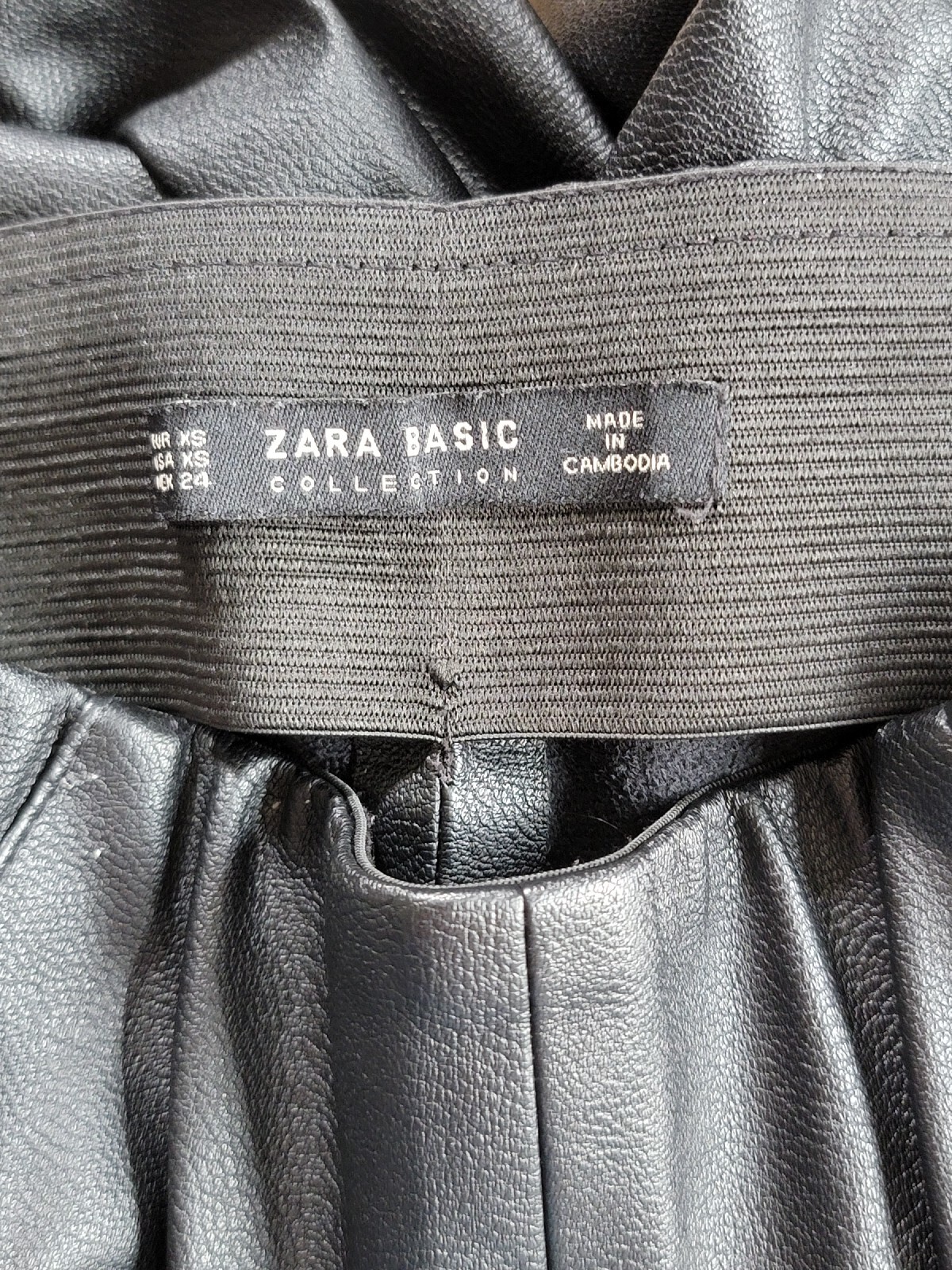 ZARA Basic Collection Polyurethane Black Ankle & … - image 10