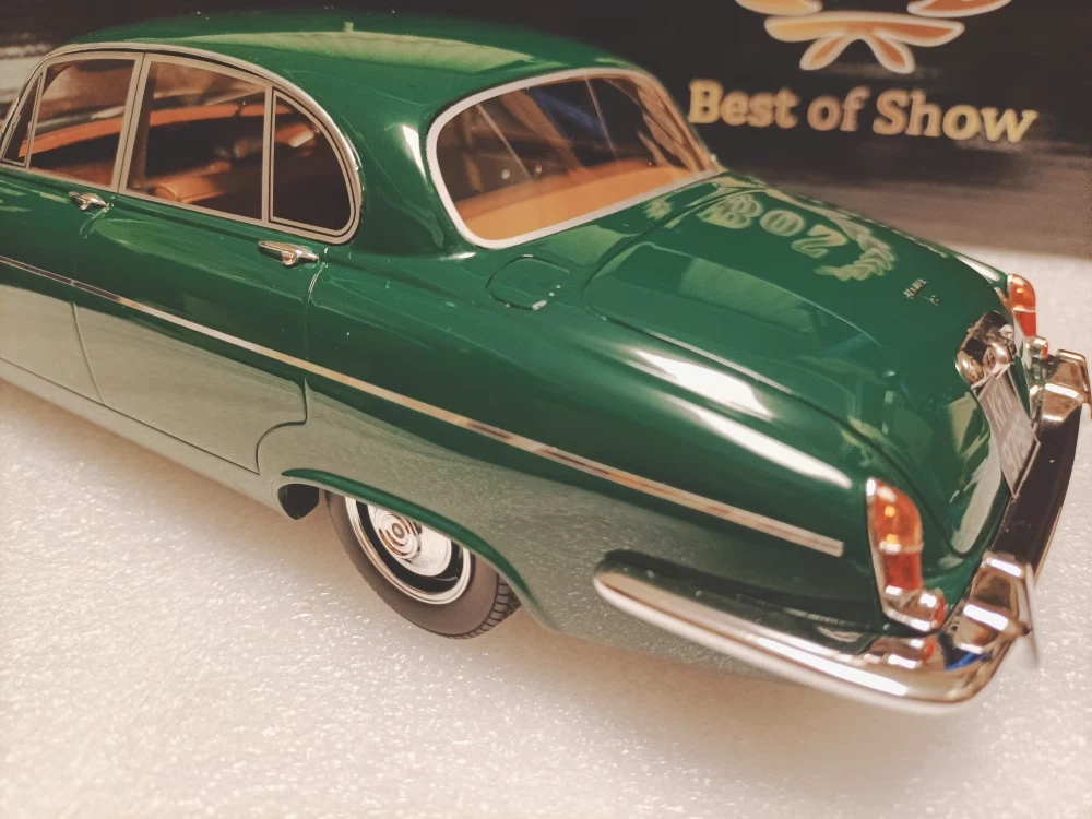 Bos 1/18 Jaguar 420G Mark X Green | eBay