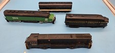 Small Lot of Vintage Trains Unbranded