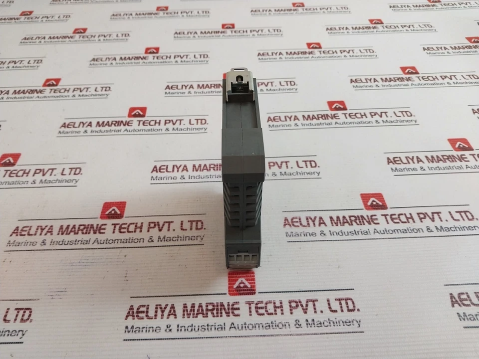 G.M. International D1072D 2 Channels Temperature Converter 10 To 30VDC - Image 3 of 4