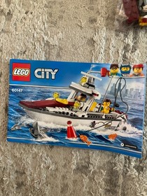 LEGO CITY: Fishing Boat (60147) 100% Complete with Instructions.