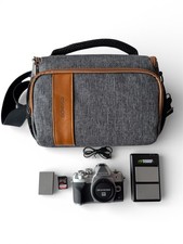 OLYMPUS OM-D E-M10 Mark IV Kit Silver 1099 Shutter Count 128 SD 3 Batt. Strap