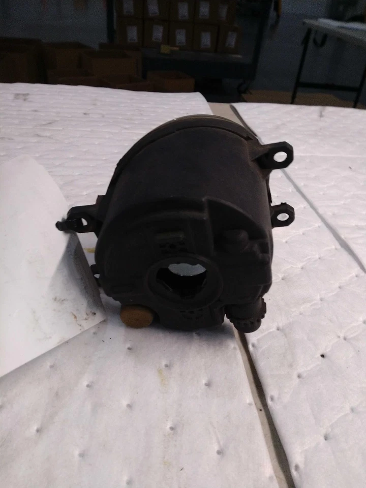 Used Driving Light fits: 2008 Toyota Highlander Fog-Driving bumper mounted Grade Foto 2 de 4