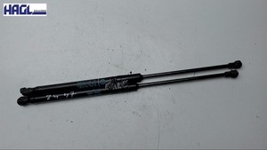 Gasdruckfeder/-dämpfer 5Z6827550B VW Fox 1.2 5 Z Limousine Farbe LB9A candyweiss