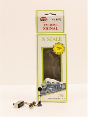 8572 Model Power USA Gekoppeltes Form Typ FS A 3 Licht Skala N 1:160