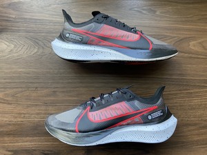 nike zoom gravity black red