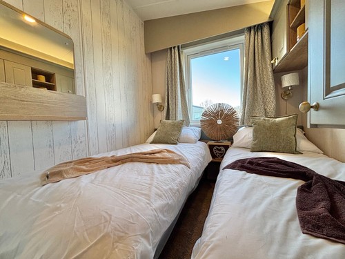 STATIC VILLA FOR SALE - EX-DEMO! - Picture 6 of 23