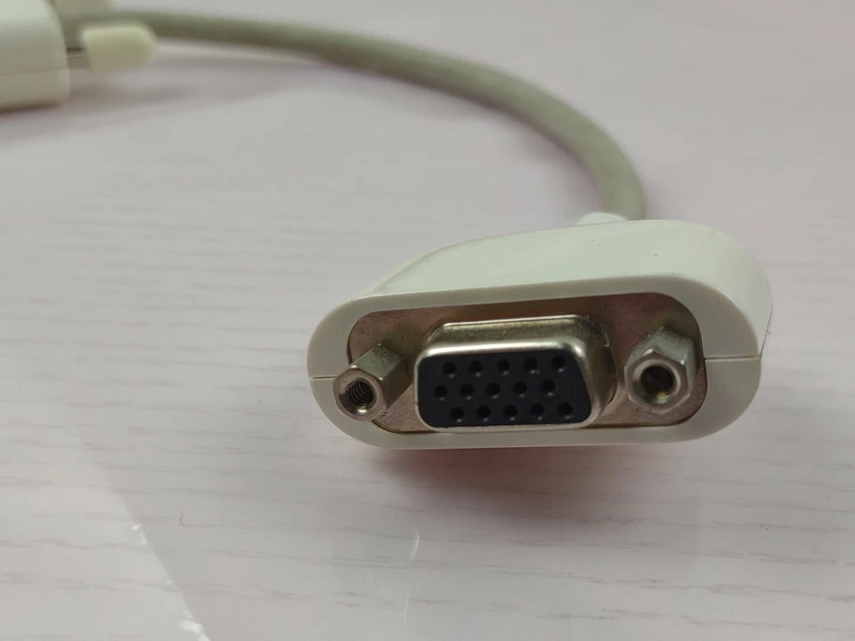 Apple DVI to VGA video adapter for PowerMac G4 G5 Pro MacBook Mini - Image 3 of 4