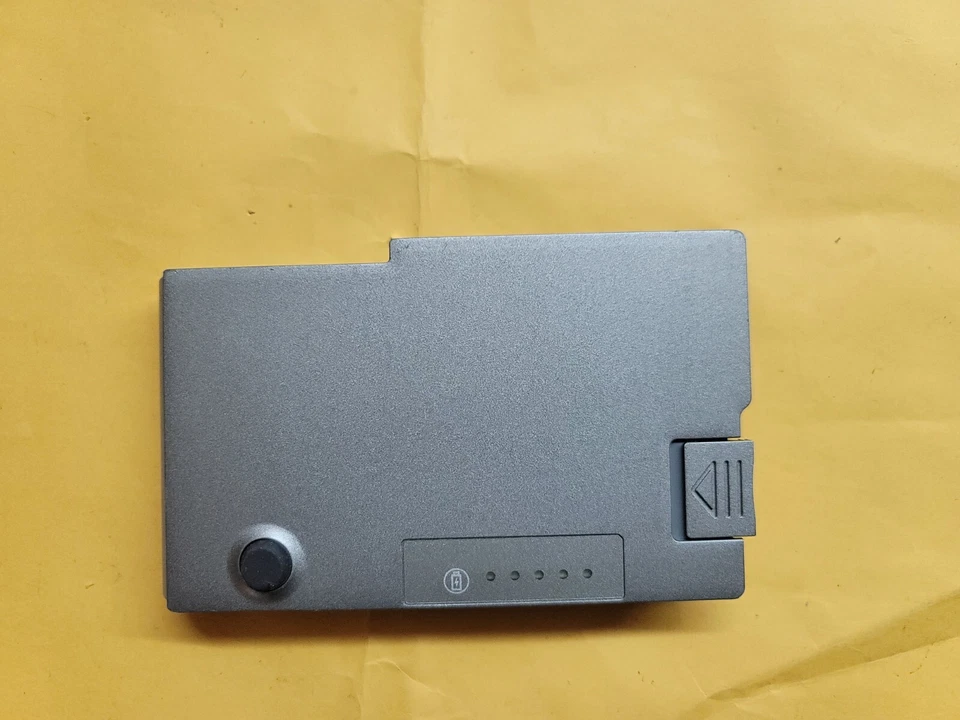 Batería Original OEM Dell Latitude D600 D610 C1295 4P894 4700mAh Foto 2 de 2