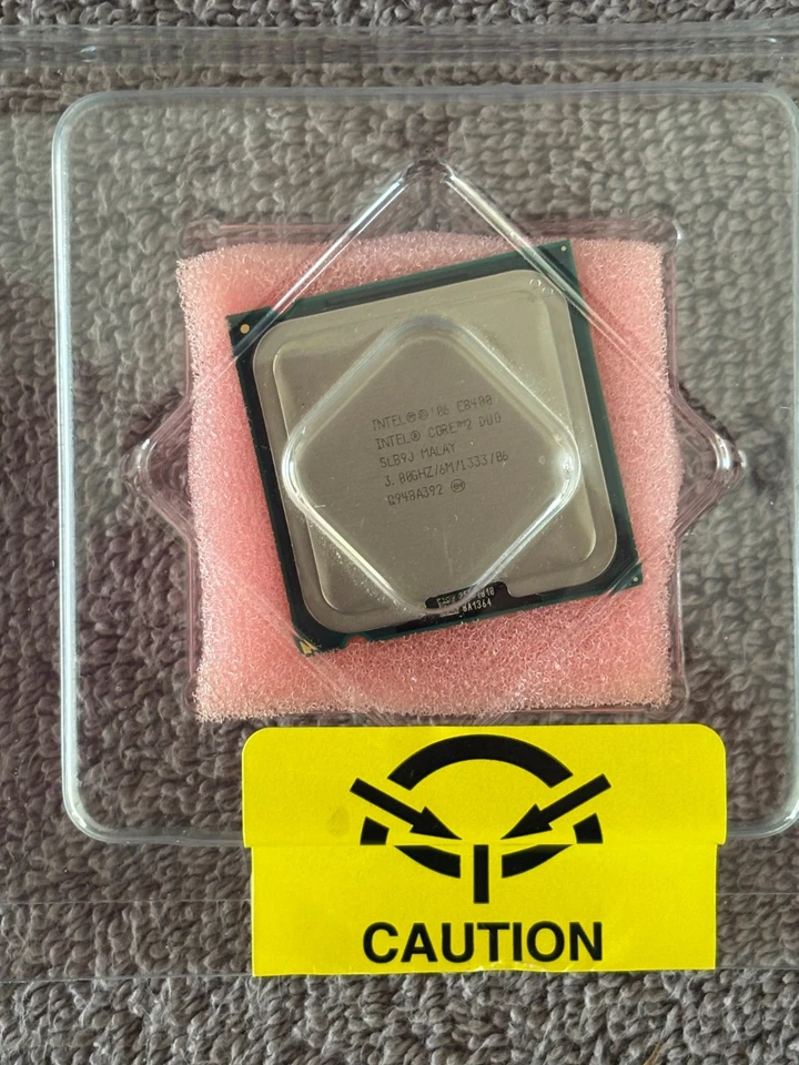 NEW! Processor Intel Core 2 Duo CPU, SLB9J E8400 3GHz/ 6MB/ 1333/ 06 - Image 2 of 3