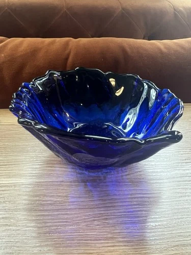 Vintage Blenko Cobalt blue leaf shape Handcrafted glass bowl, 6.5 In X 6.5 In