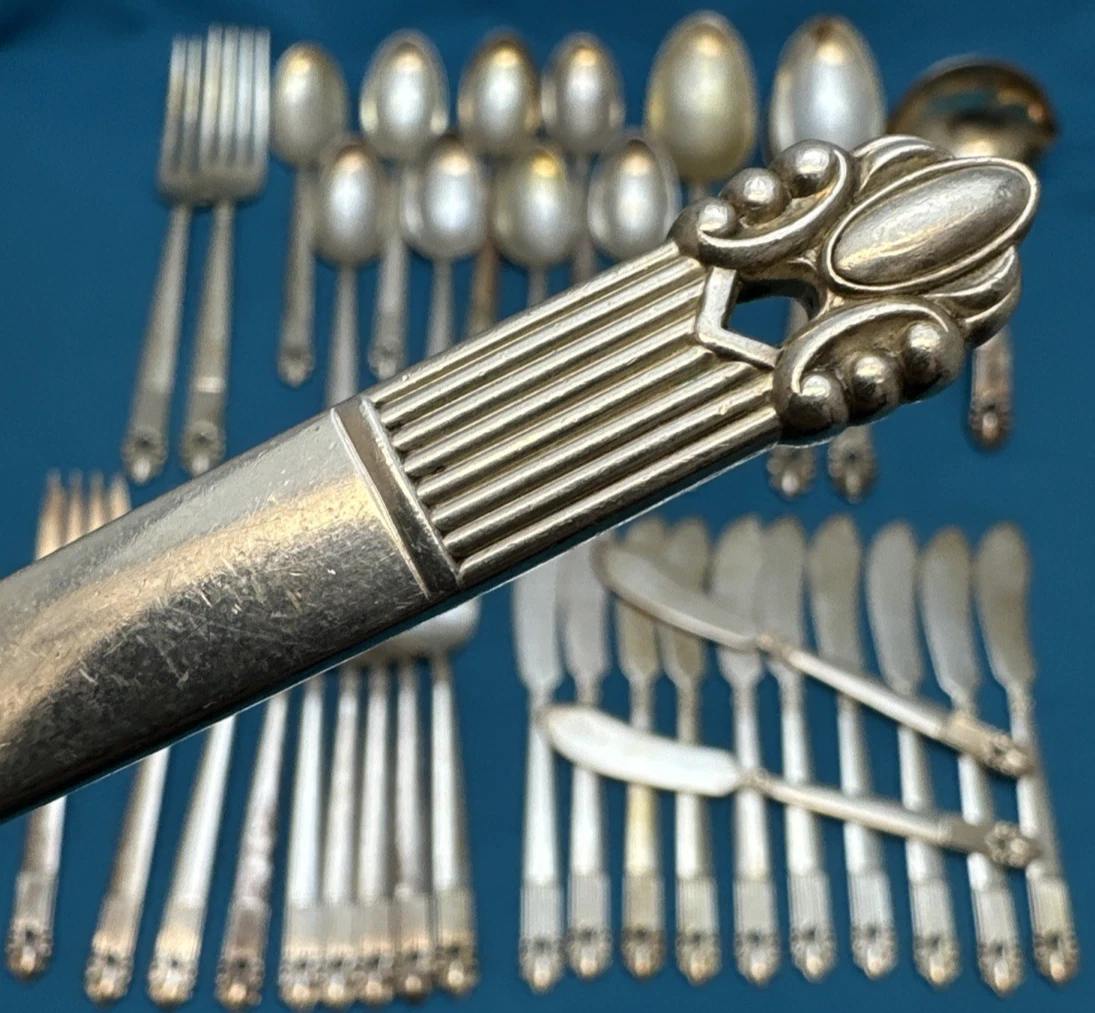 36 Pc 1945 ASTRID Silverplated Mix of FORKS SPOONS SPREADERS & LADLE National
Opens in a new window