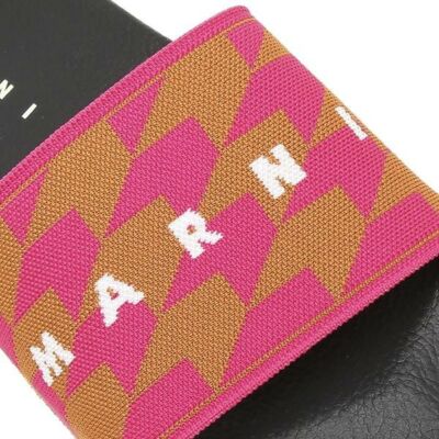 サンダル MARNI SS25 Pink fur slippers (SBMR000600P8006 00W74) 関税&送料込】Marni Pink Fur Slippers (MARNI/サンダル