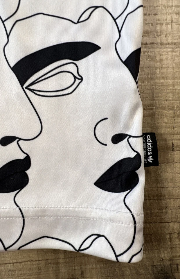 阿迪达斯滑板希腊绘画艺术家收藏 Josh Manoles 球衣小号。 — 第 2/4 张图片