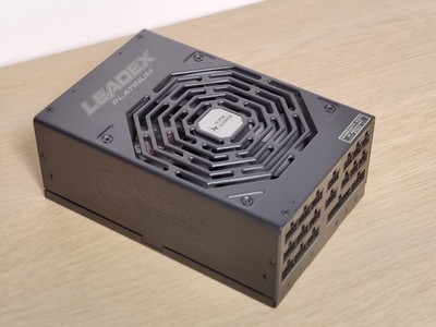 Superflower Leadex Platinum 2000W