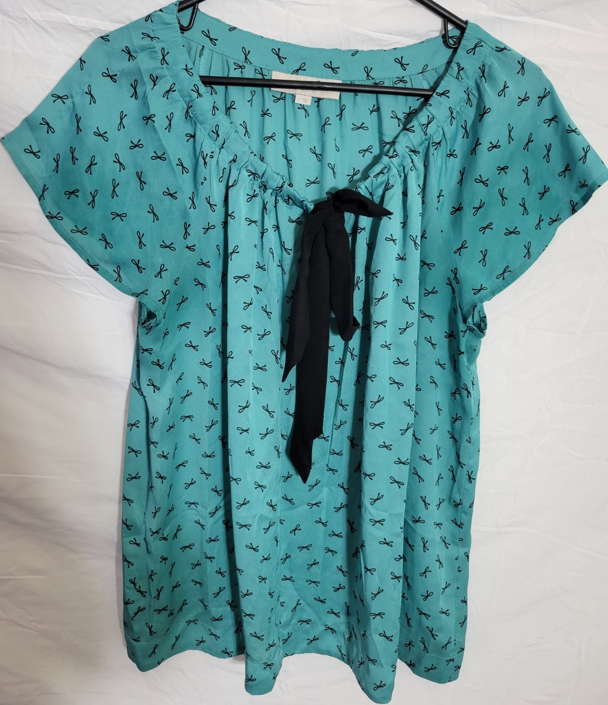 LOFT Blue Black Bow Print Short Sleeve Scoop Neck Tie Blouse Women’s L