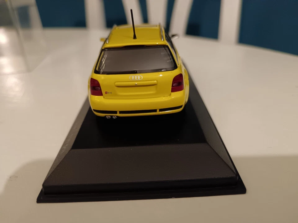 Modellino Audi RS4 B5 Limited Edition Scala 1/43 - Immagine 4 di 4