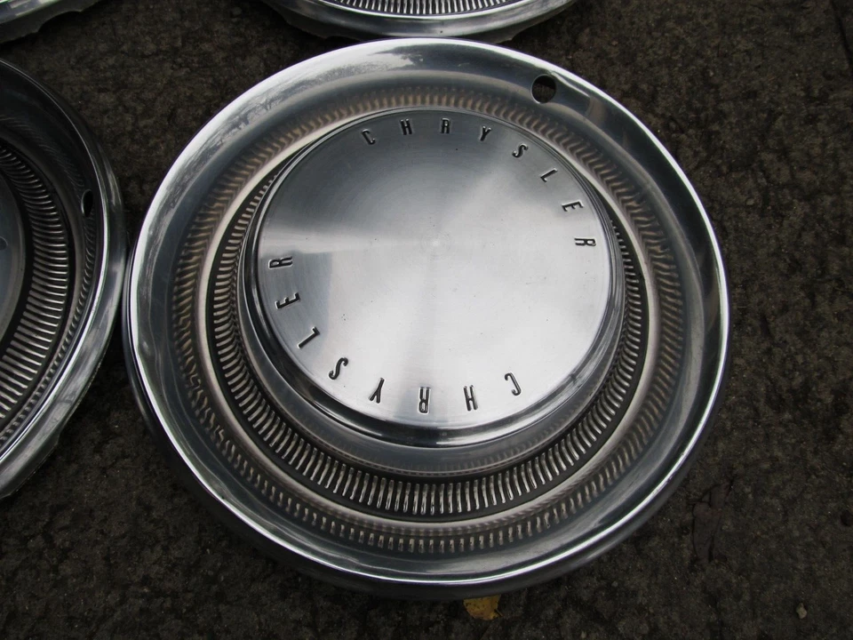 1970 1971 1972 Chrysler New Yorker Newport 15" calota cubo conjunto (4) - Imagem 2 de 4