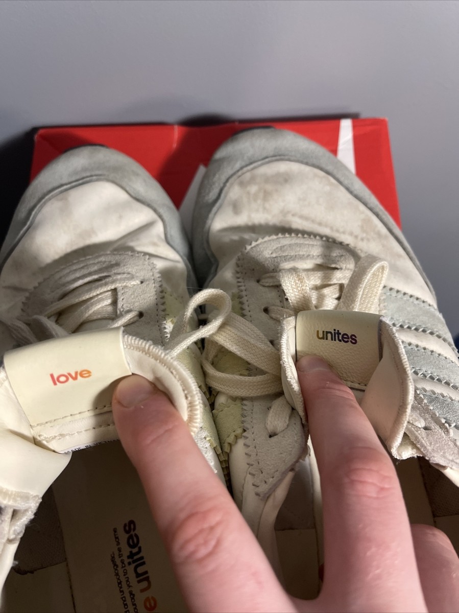 adidas iniki love unites