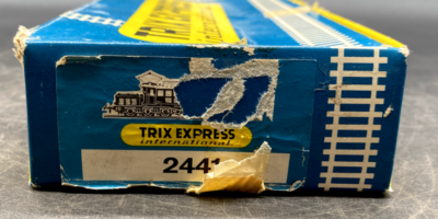 TRIX EXPRESS INTERNATIONAL 2441 E94007 LOCOMOTIVE TRAIN MADE IN