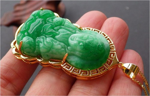 Yellow Gold Plated Green Jade Guanyin Kwan-yin Buddha Blessing Pendant Necklace - Picture 5 of 7