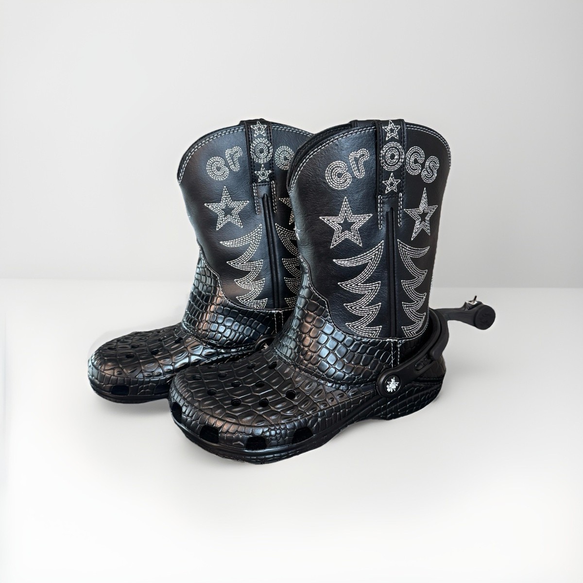 CROCS Classic Cowboy Boots Women's Size 6 With Box Black White