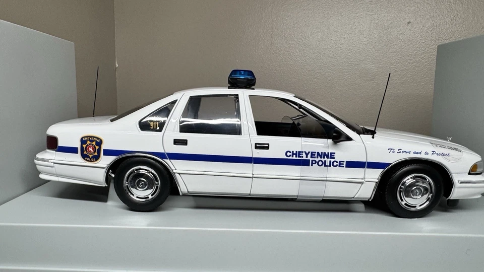 UT Models 1/18 1996 Chevy Caprice 9C1 Cheyenne Wyoming Police - Image 2 of 4