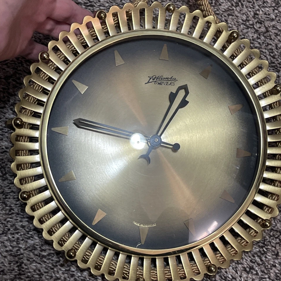 Настенные часы в стиле ар-деко Atlanta Univers 7 камней Западная Германия работают отлично - Изображение 4 из 4