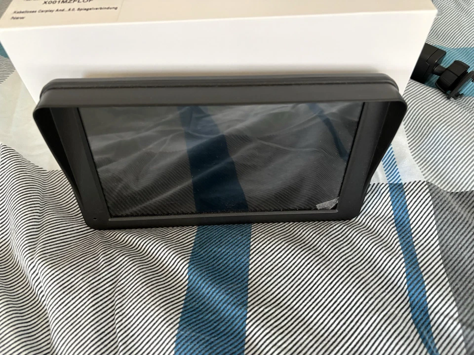 Tragbarer 7 Zoll CarPlay Touchscreen | Apple CarPlay & Android Auto + Bluetooth - Bild 3 von 4