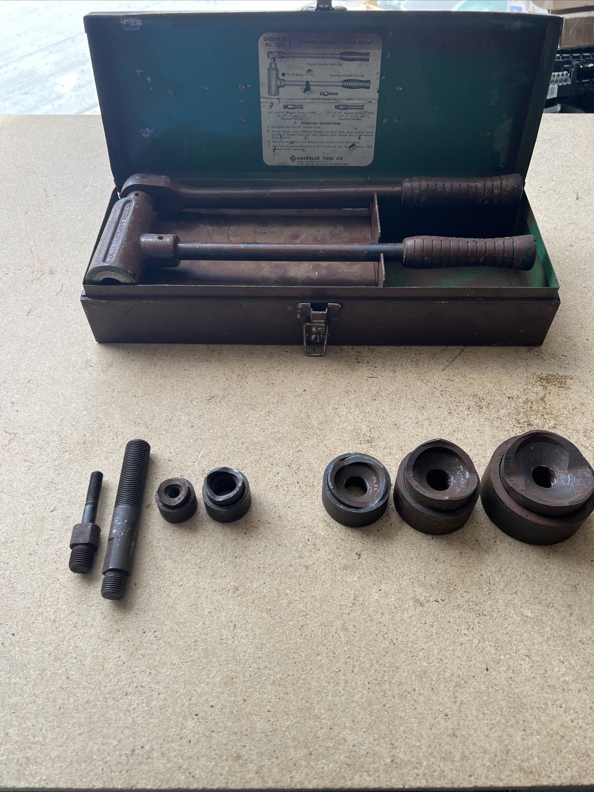 Greenlee Ratcheting Knockout Punch Driver Set 1/2" to 2" Conduit Sz