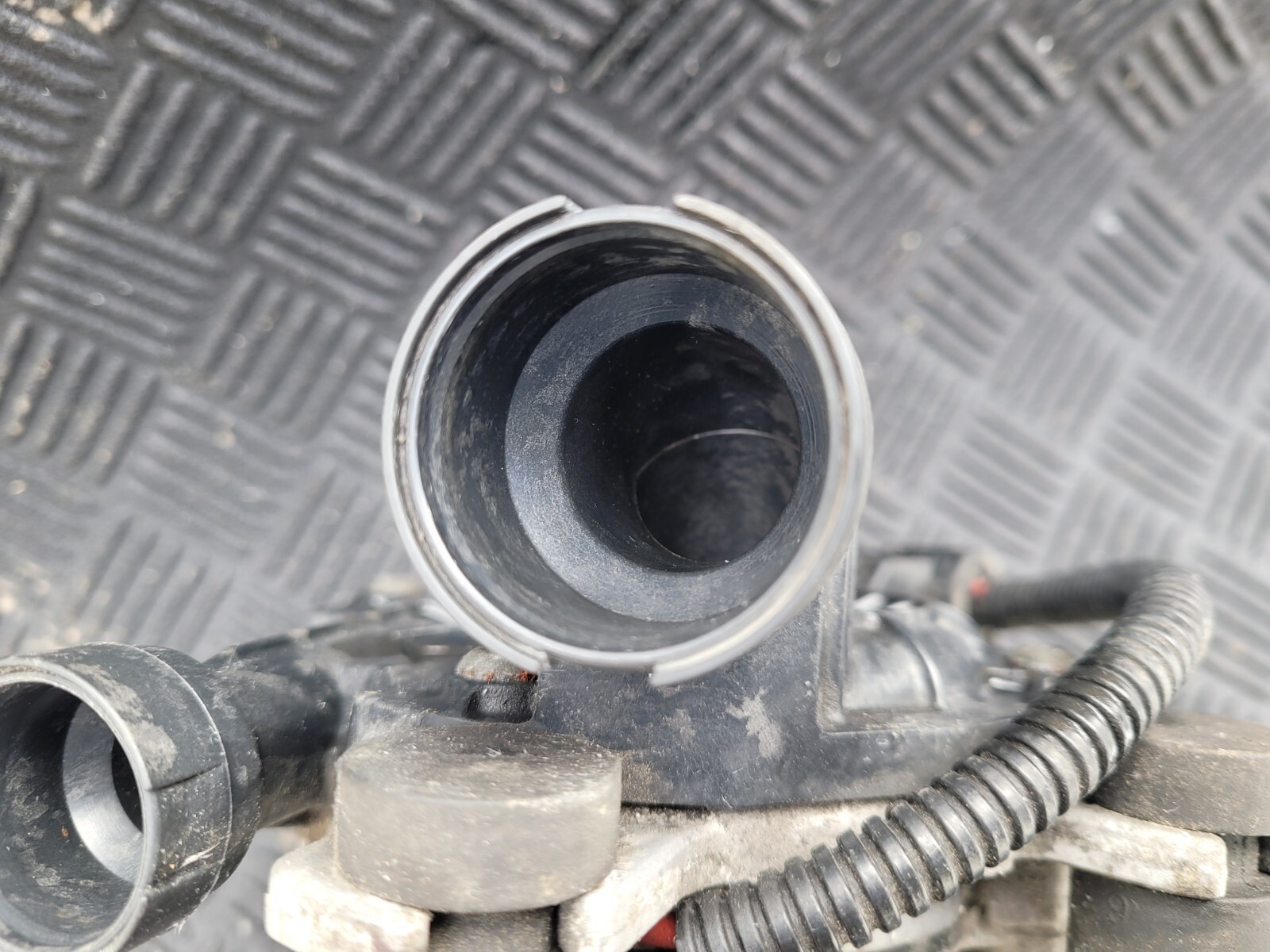 20072013 BMW OEM E90 E91 E92 328i N51 SULEV 6Cyl Secondary Air