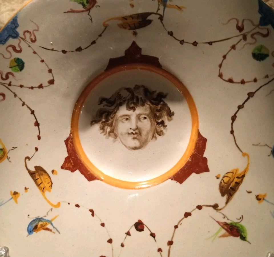 Antico Piattino ceramica Achille Lodovico Farina Faenza 1881 Firmato con Stella  - Immagine 2 di 4