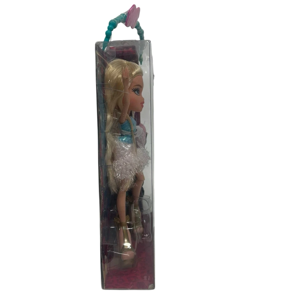 ¡NUEVA MUÑECA BRATZ METALLIC MADNESS CLOE Y MÁS BAILANDO EN LA NUBE 9! MGA NRF 2015 Foto 4 de 4