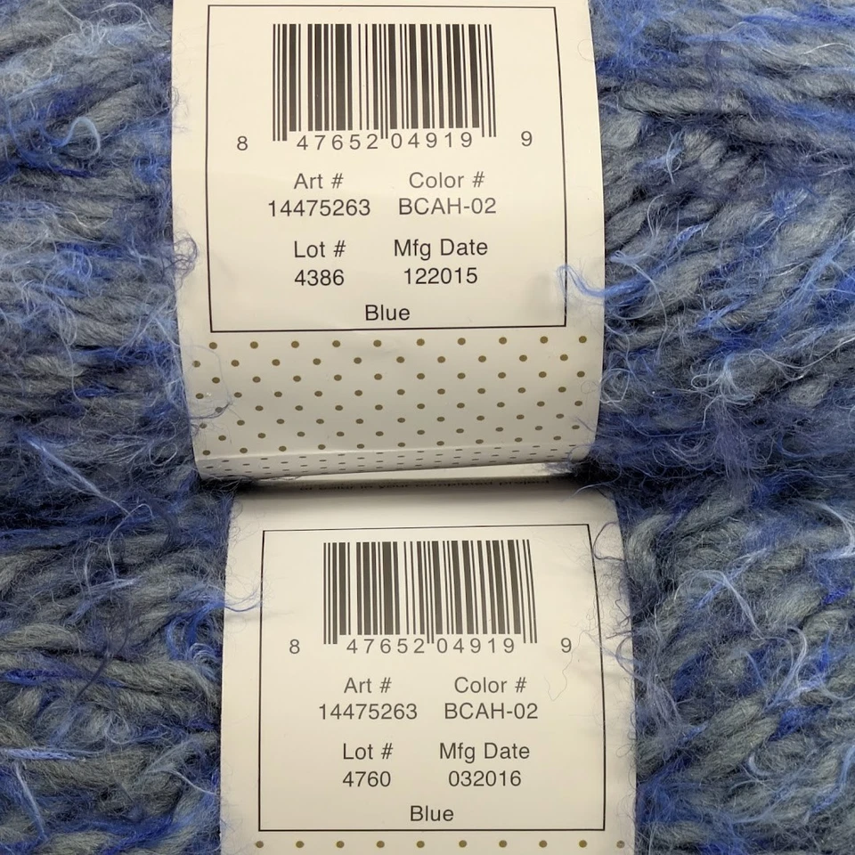Hilo de pelo de ángel artesanal Buttercream Luxe AZUL BCAH-02 (2 madejas) 5 voluminosos 3,5 oz Foto 3 de 4