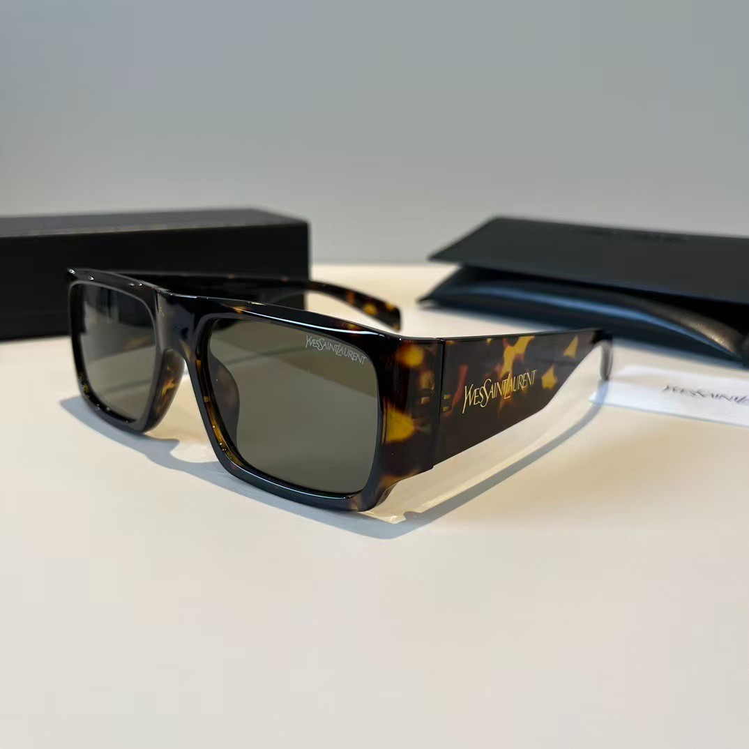 Saint Laurent Fashion Hawksbill  Square Frame Sunglasses 57-18-140
