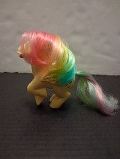 De colección. Hasbro 1983 My Little Pony G1 Skydancer 5" amarillo Pegaso arco iris pony