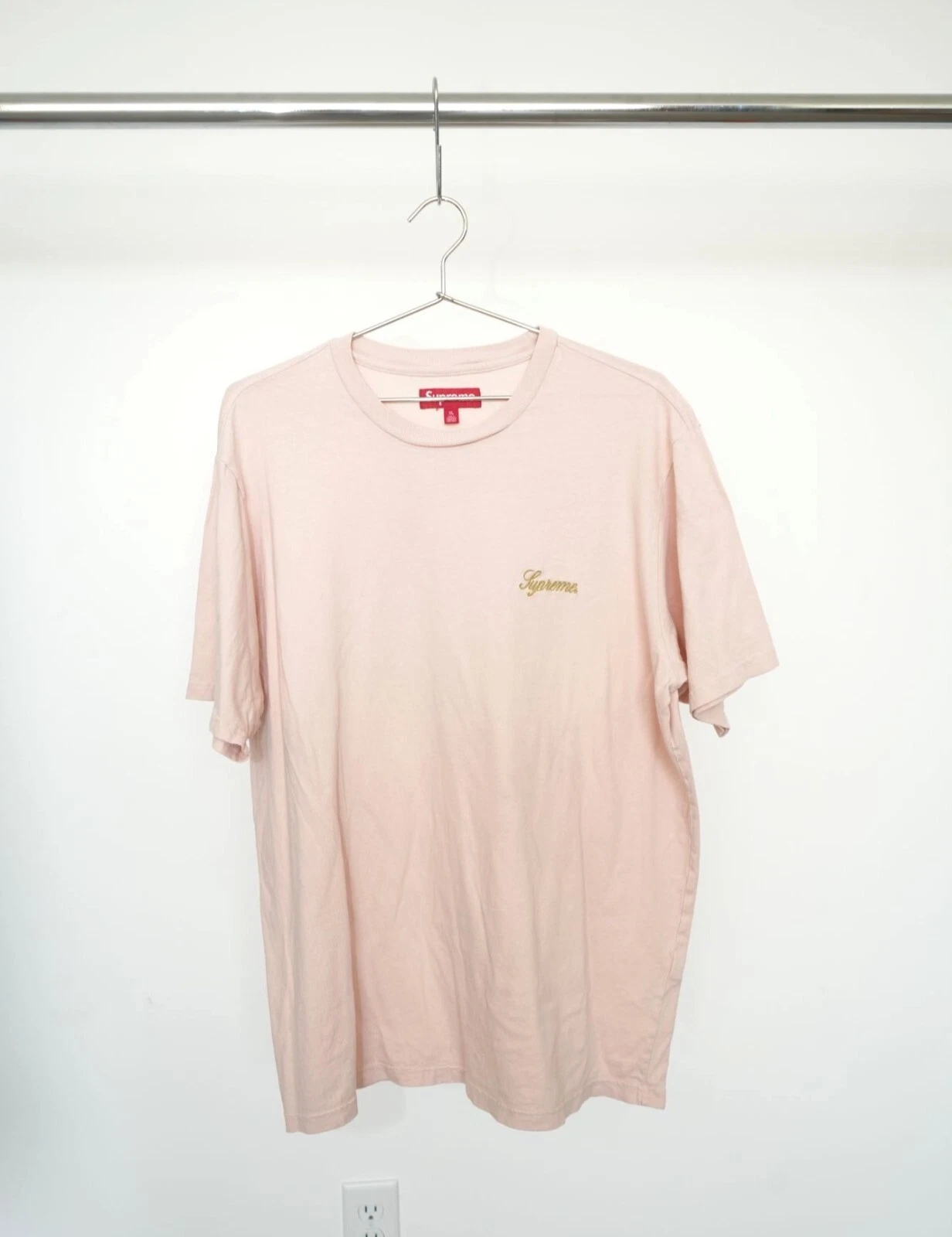 Tee shirt homme Supreme brodé écriture rose rose XL