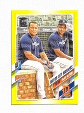 Motor City Mashers ~ 2021 Topps ~ Yellow Border #152