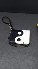 ❤️ Wristlet Wallet Clutch Yin Yang Black And White