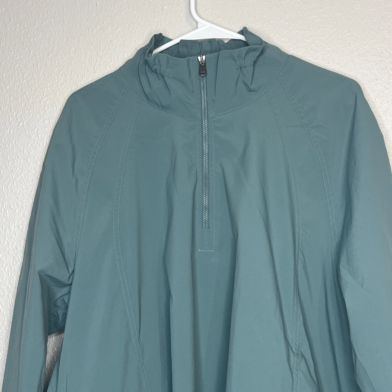 athleta advantage poplin vented zip pockets 1/4 zip shirt