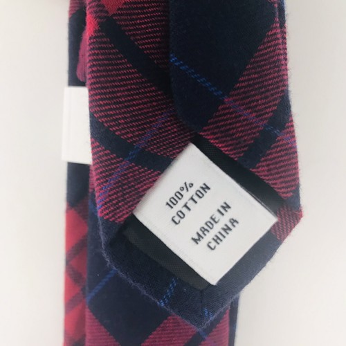NUEVA Corbata Bar III CLAVO A CUADROS Rojo DELGADA DELGADA Para Hombre Precio de venta sugerido por el fabricante $55.00 Nuevas con etiquetas (58 x 2.5) - Imagen 5 de 6