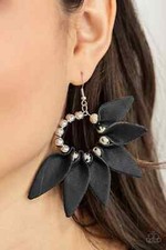 Paparazzi FLOWER CHILD FEVER black earrings