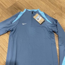 Long-sleeve T-shirt Nike Dri-FIT Strike 24 Kids. Nike Soccer Slim Fit