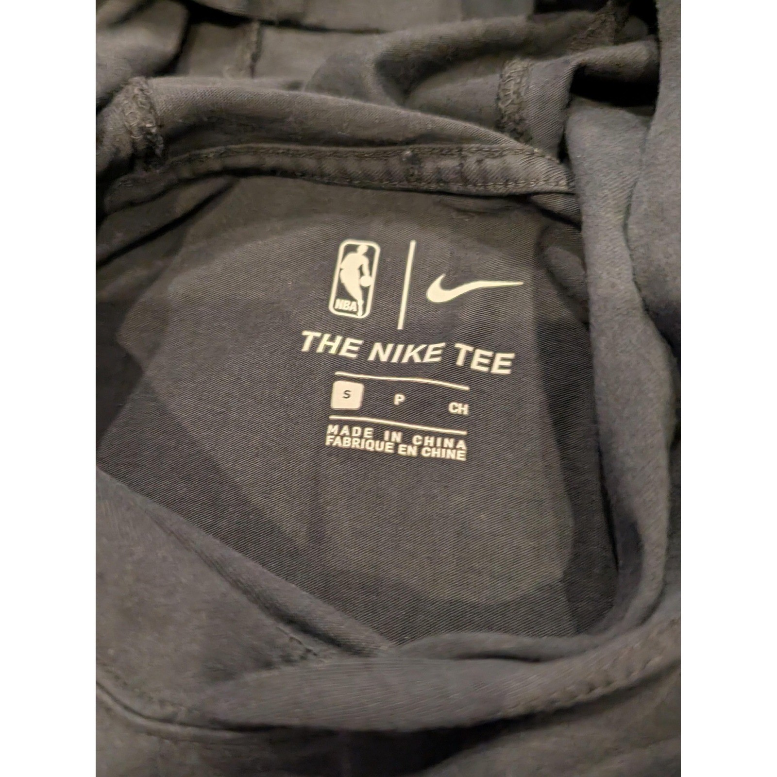 Nike Philadelphia 76ers T-Shirt Hoodie Mens S Black NBA Basketball Simmons #25 thumbnail 3