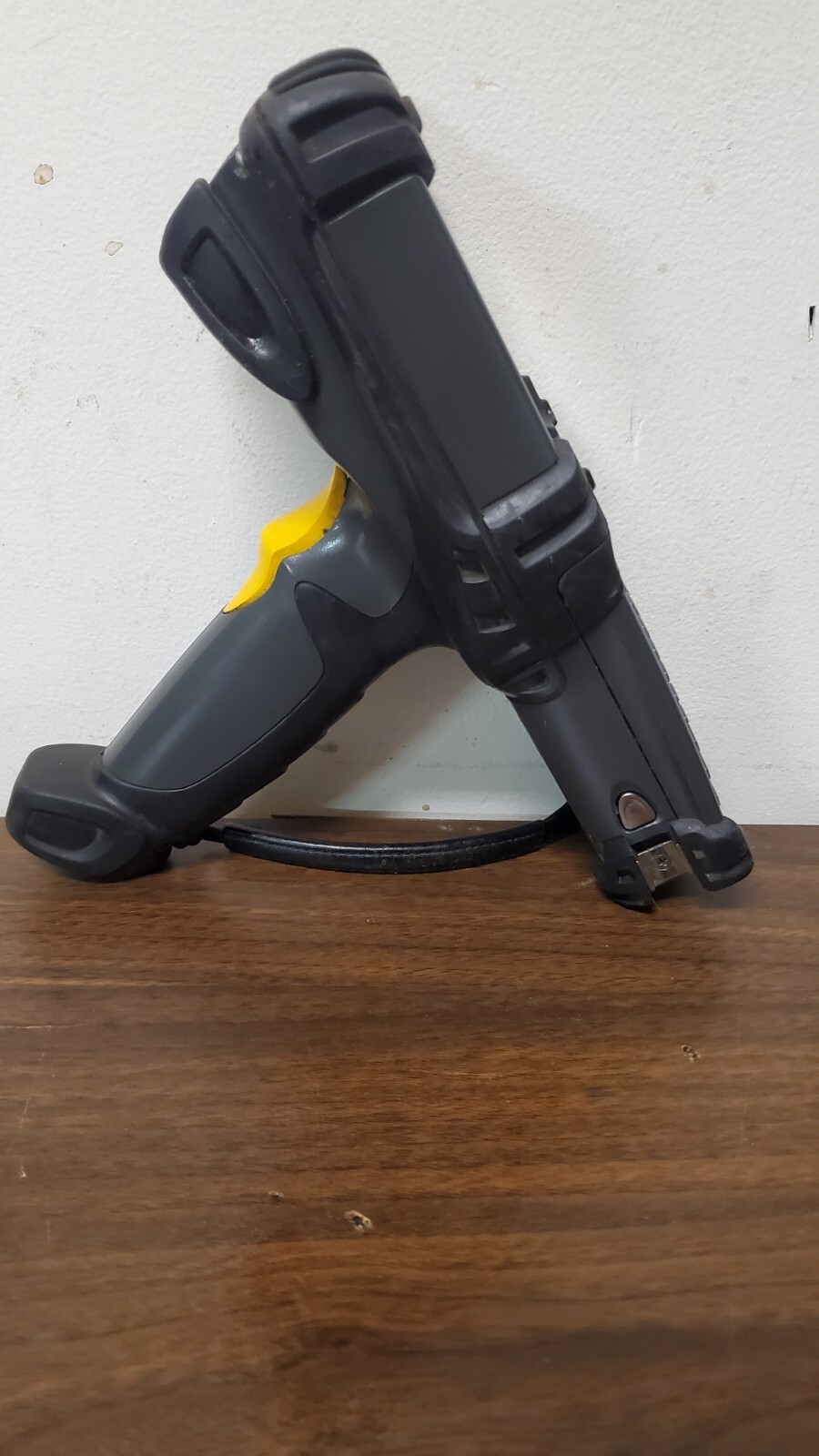 Motorola Symbol MC9060-GFOHBEB00WW Barcode Scanner w/Trigger Handle