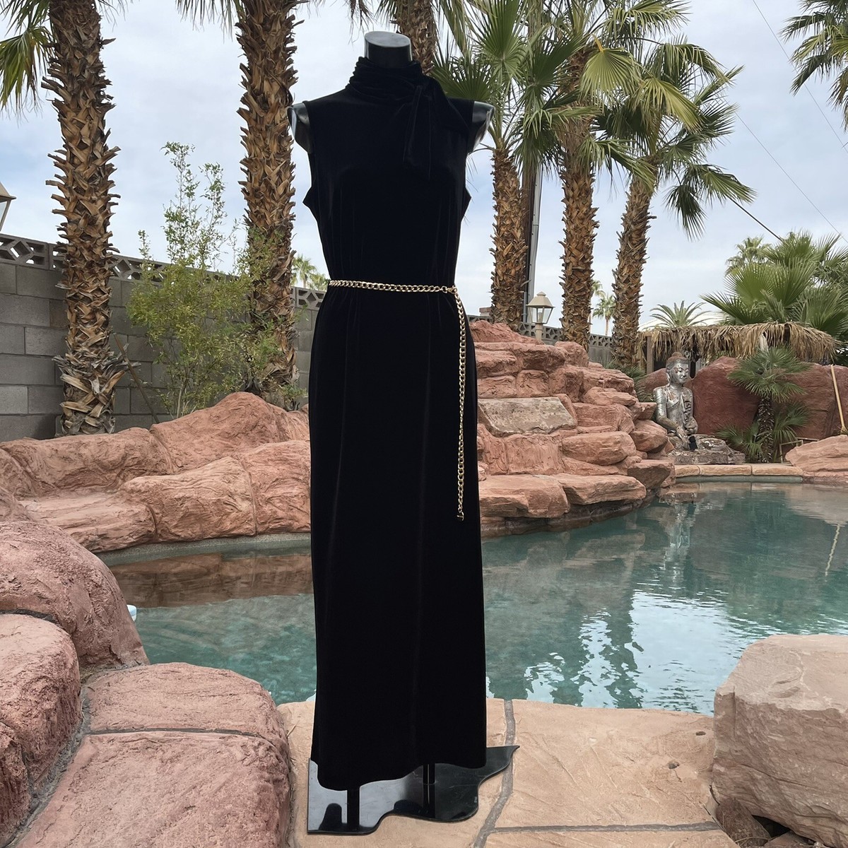 Scarlett elegant Black Velvet Sleeveless Dress with gold-plate belt Size:10 